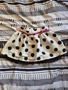 Girls size 5 polka dot skirt